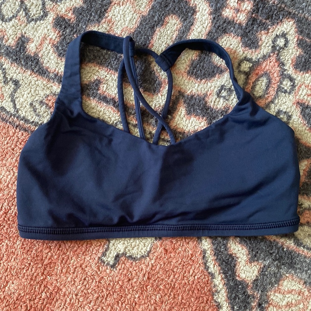 Lululemon sports bra